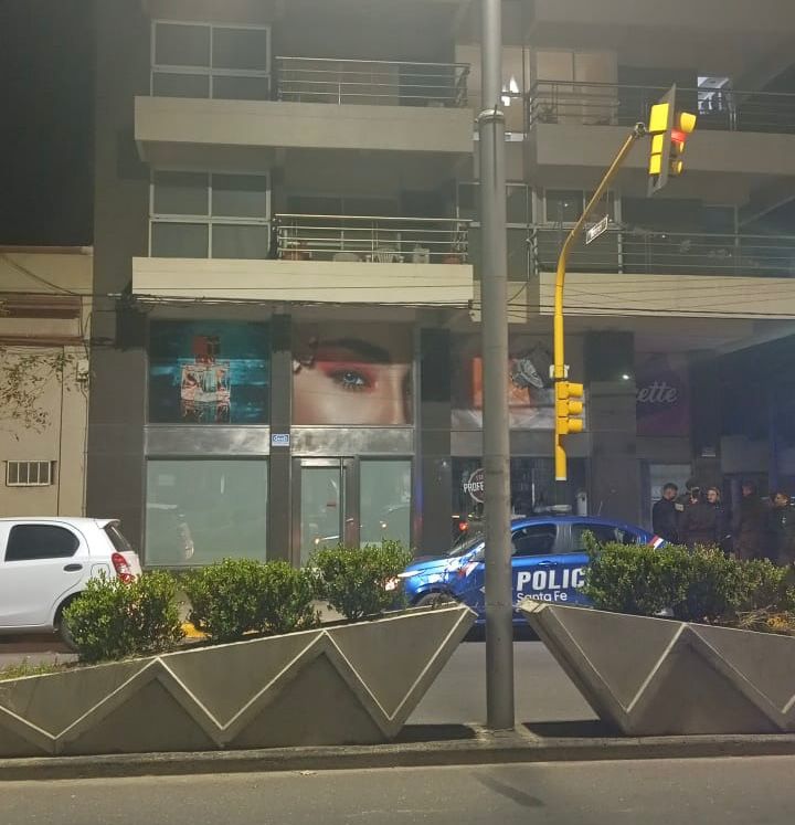 Joven cayó desde un tercer piso y se encuentra en grave estado – Cordon ...